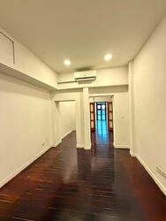 North Bridge Road (D7), Office #595193661